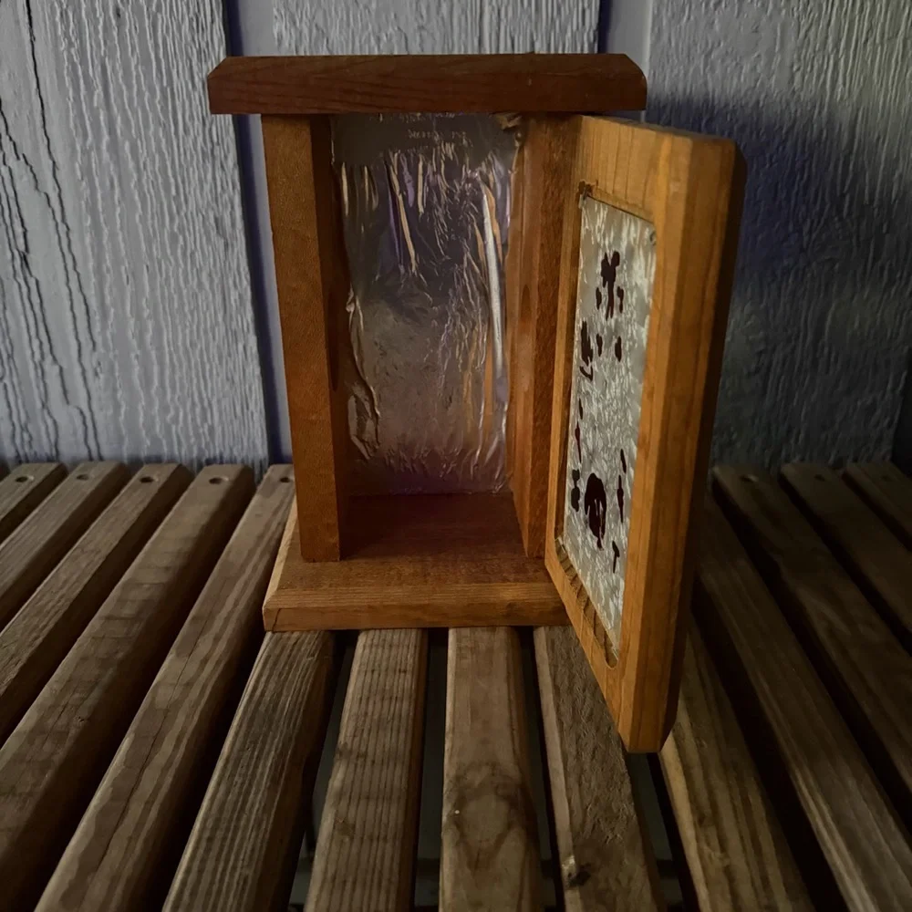 Vintage Wooden Christmas Scene Lantern Glass Fireplace Night‎ Light Wood Kitsch